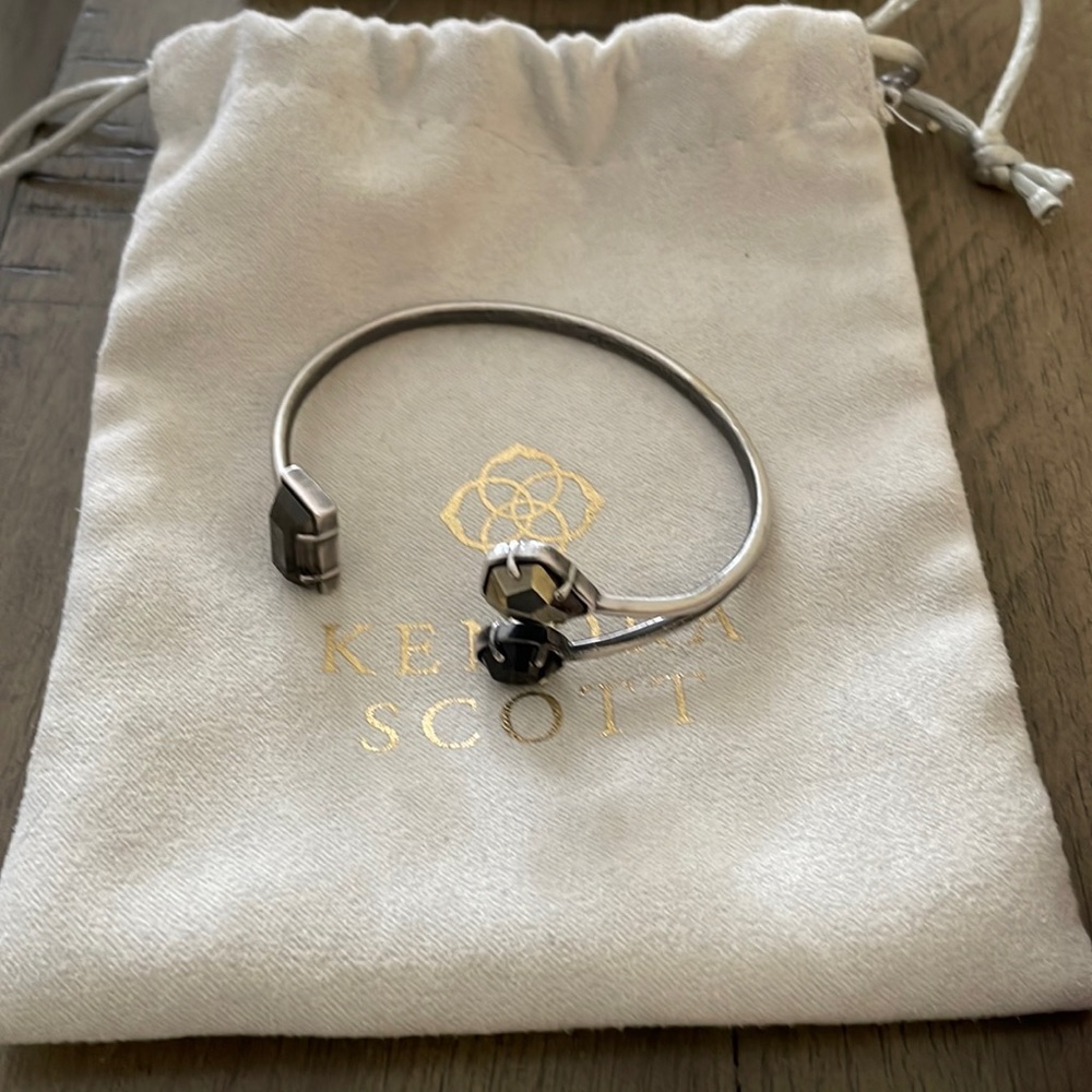 Kendra Scott bracelet